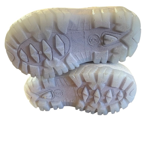 Disney Frozen Light-Up Snow Boots - Purple and White. NWT size toddler 6 - Picture 7 of 9
